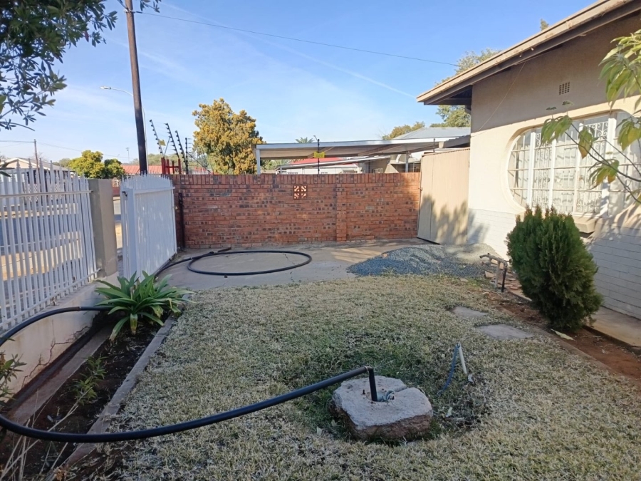 5 Bedroom Property for Sale in New Park Northern Cape